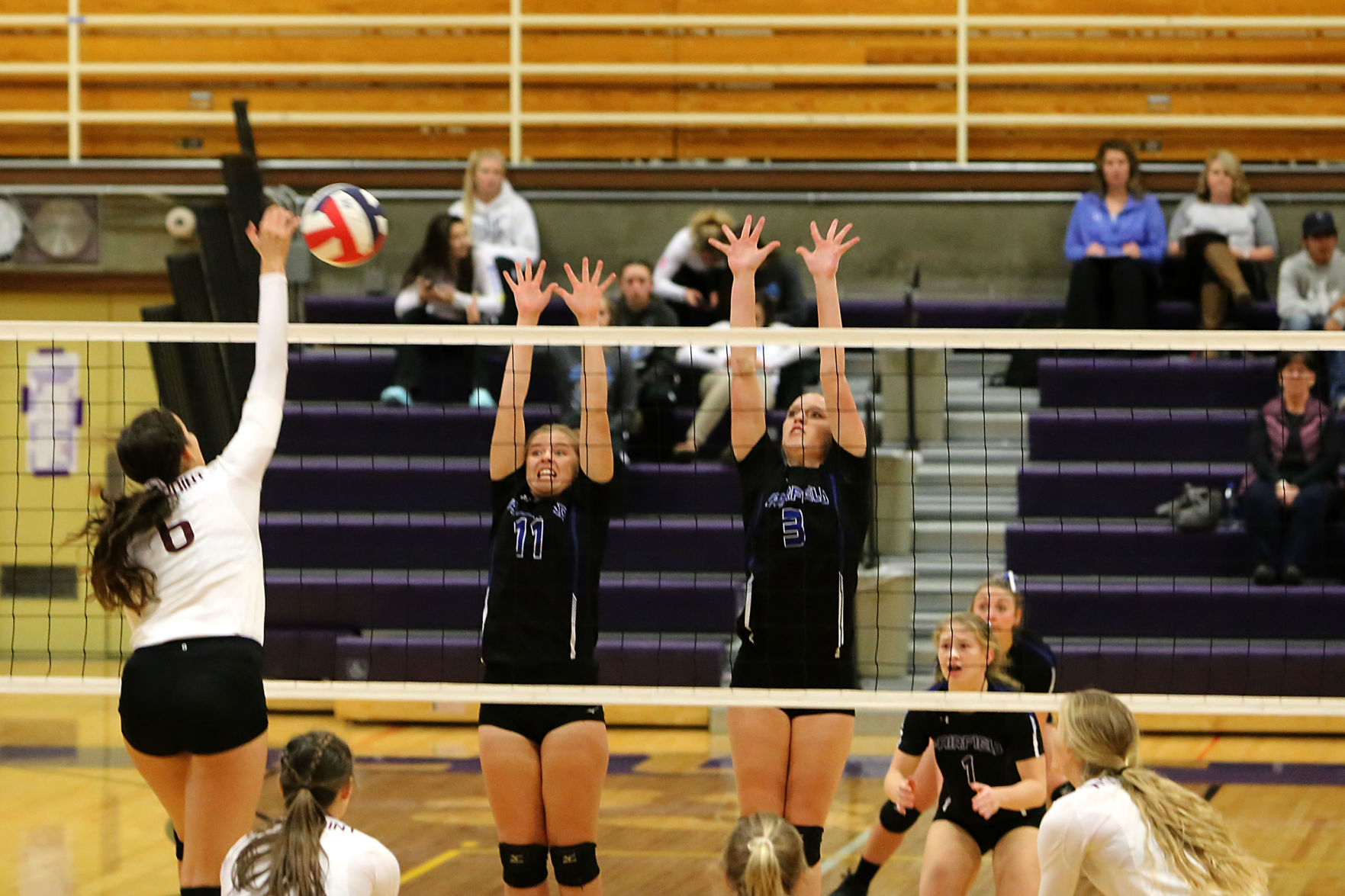 Eagle volleyball action